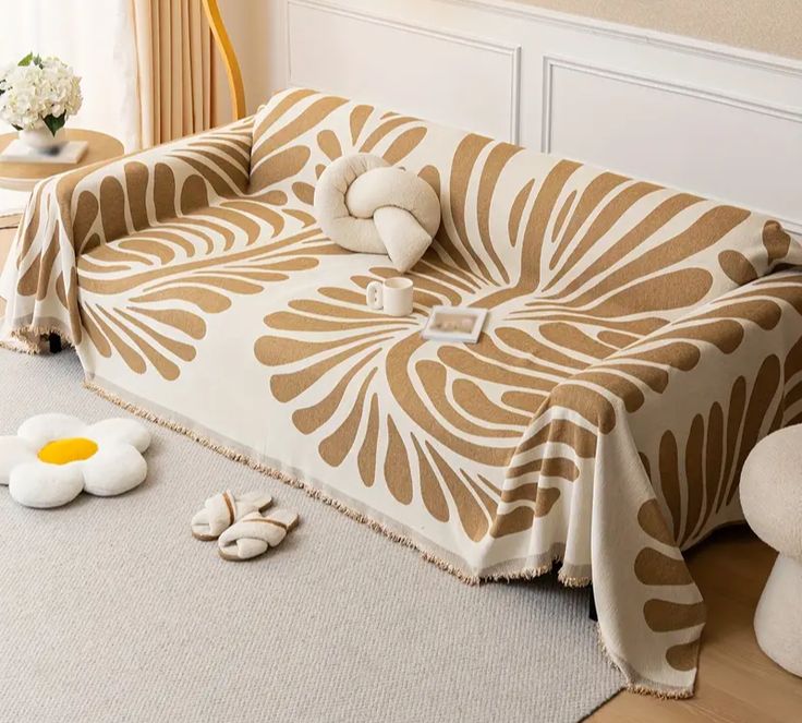 Versatile Spiral Sofa Cover | B16