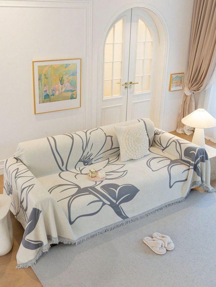 Rich Rose Sofa Cover | B23